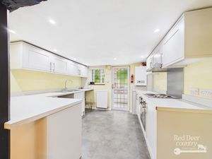 Kitchen- click for photo gallery